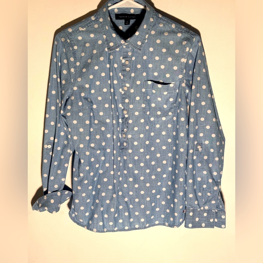 100% cotton Tommy button down